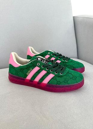 Стильные женские кроссовки adidas gazelle x gucci green pink зелёные