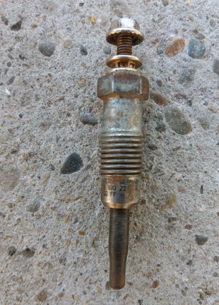 Свічка накалу 11.5v .