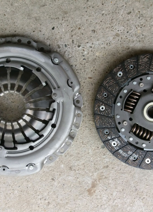 Акція.новий комплект щеплення рено 1.5 dci ( лук) без вижимного .