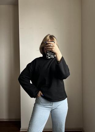 Черный свитшот с горловиной zara размер s-m оверсайз