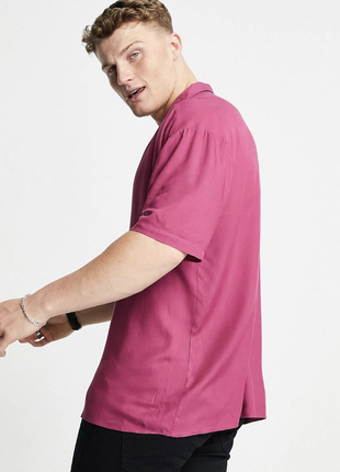 Легка вільна оверсайз малинова рожево-бордова відкрита шведка теніска сорочка з коротким рукавом3 фото