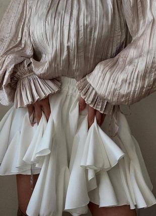 Шифоновая белая юбка мини с воланами1 фото