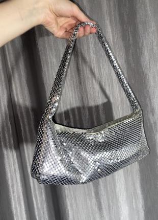 Маленька срібляста сумочка-кольчуга в стилі zara