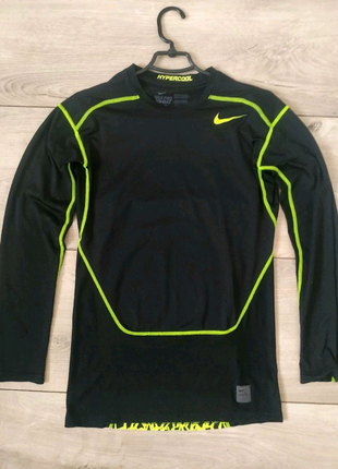 Чоловіча футболка на довгому рукаві nike pro combat dri-fit.