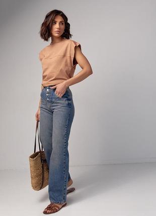 Женские джинсы straight с фигурной кокеткой6 фото
