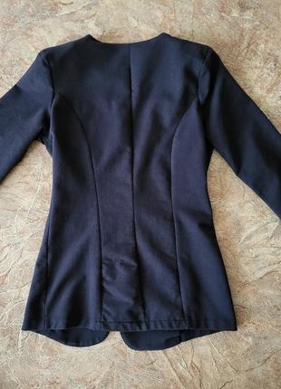 Пиджак черный трикотаж коттон стрейч тянется на пуговице приталенный удлиненный стильный тренд бренд шикарный2 фото