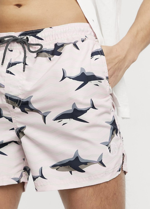 Пляжные плавательные шорты плавки в узор принт акул