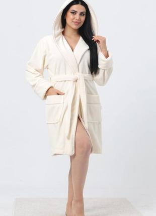 Женский теплый махровый однотонный халат домашний с карманами, халат махровый женский банный теплый пушистый с поясом с капюшоном8 фото