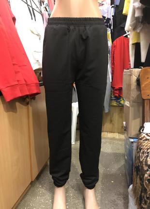Черные спортивные джогеры
