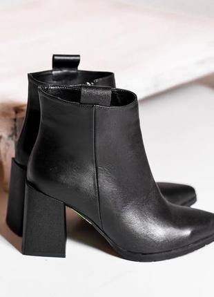 Ботильоны ботинки из натуральной кожи на среднем каблуке 8,5см