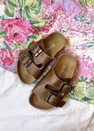 Сандалі schuh tan brown triumph slide sandals 25-26