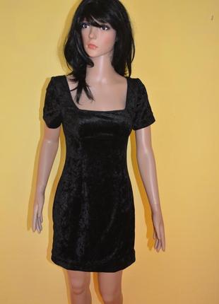 Черное велюровое бархатное платье италия чорне велюрове бархатне плаття