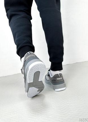 Сірі натуральні замшеві шкіряні кросівки кеди кєди з білими смужками перфорацією на товстій підошві adidas forum lov grey5 фото