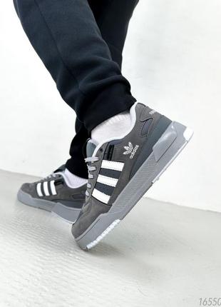 Сірі натуральні замшеві шкіряні кросівки кеди кєди з білими смужками перфорацією на товстій підошві adidas forum lov grey2 фото