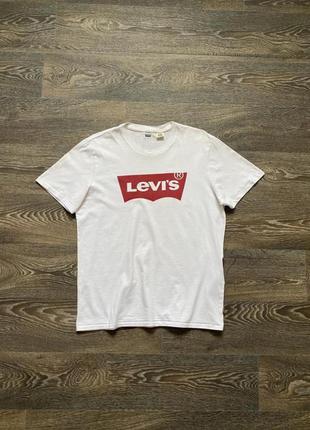 Оригінальні футболки levis.3 фото