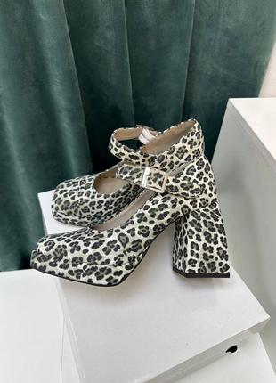 Туфли на устойчивом каблуке из натуральной кожи леопард m strip2 фото
