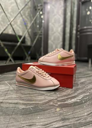 Nike cortez pink