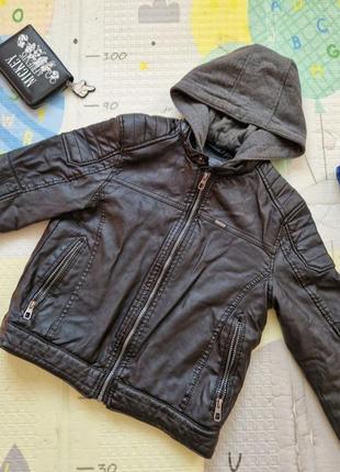 Кожаная куртка деми весна 9-10 р мальчик ветровка косуха