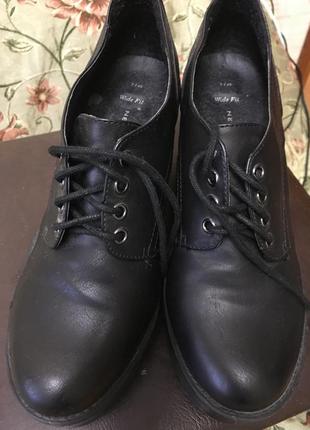 Туфлі на платформі