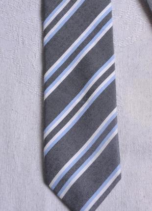 В наявності оригінальний краватка dressman