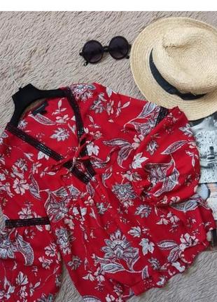 Блуза со шнуровкой atmosphere