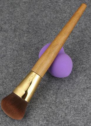 Tarte универсальная большая кисть для пудры/румян с бамбуковой ручкой