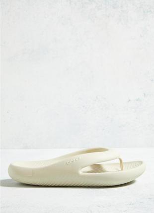 Шлепанцы crocs mellow recovery flip !