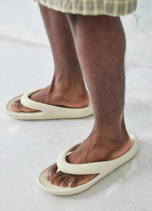 Шлепанцы crocs mellow recovery flip !