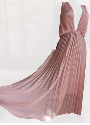 Оригинальное пудровое платье плиссе 12-14 размер