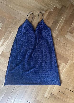 Блестящее платье трапеция мини