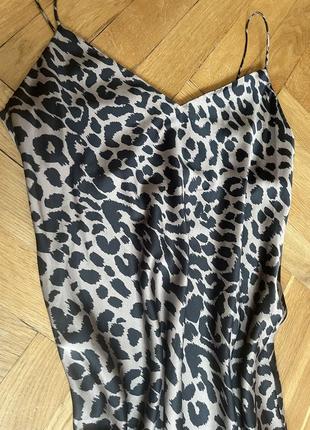 Атласна сукня в леопардовий тваринний принт1 фото