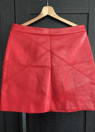 Красная юбка # искусственная кожа # размер m-l1 фото