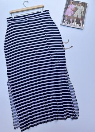Длинная трикотажная юбка с разрезами. юбка в полоску1 фото