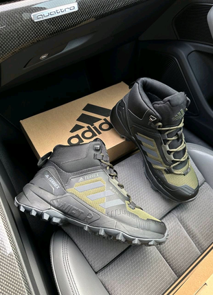 Чоловічі кросівки adidas terrex swift r termo army green1 фото