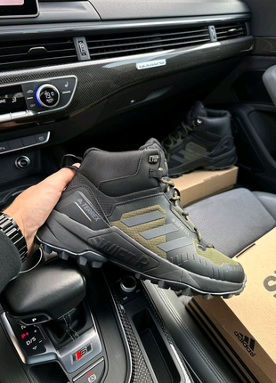 Чоловічі кросівки adidas terrex swift r termo army green8 фото