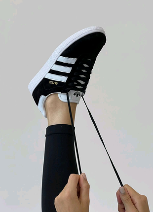 Жіночі кросівки adidas gazelle black/white4 фото