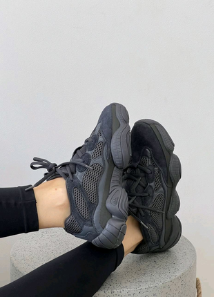 Жіночі кросівки adidas yeezy 500 utility black