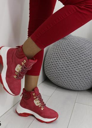 Ботинки женские красные10 фото
