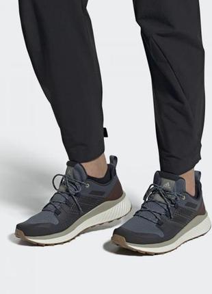 Оригінальні чоловічі кросівки adidas terrex folgian (ef0404) нові
