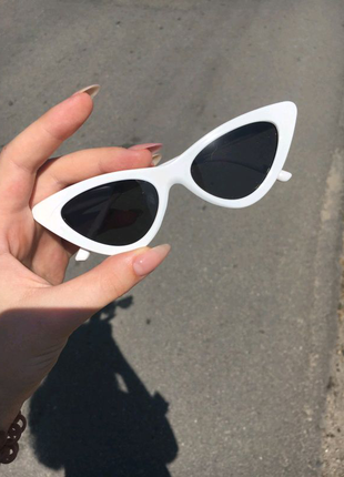 Стильні сонцезахисні окуляри вузькі окуляри лисички vogue2 фото