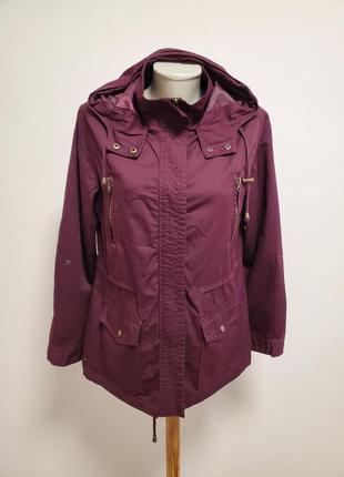 Красивая брендовая коттоновая легкая куртка с капюшоном цвет бургунди2 фото