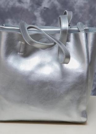 Серебристая кожаная сумка из натуральной кожи5 фото