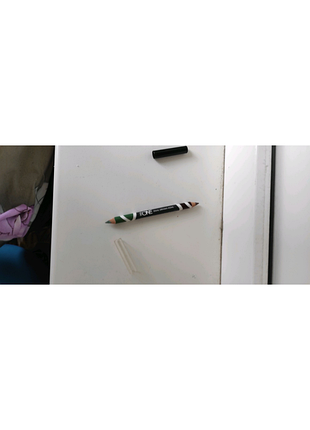 Карандаш для глаз