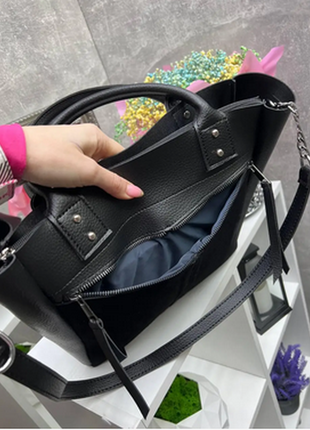 Чорна натуральна замша стильна сумка на одне відділення з великою кишенею спереду2 фото