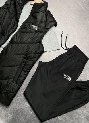 Комплект мужской в стиле tnf: жилетка черная+футболка серая + штаны черные. борсетка в подарок2 фото