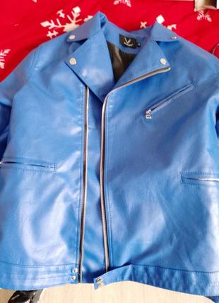 Красивая куртка косуха, цвет электрик