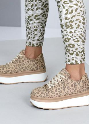 Молодежные кроссы для девушек леопардовая модель, принт лео, популярна новинка легкие весенний летни7 фото