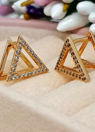 Красиві сережки трикутники із медичного золота сm jewelry4 фото