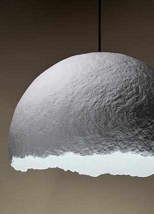 Люстра біла ручної роботи