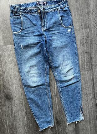Женские джинсы